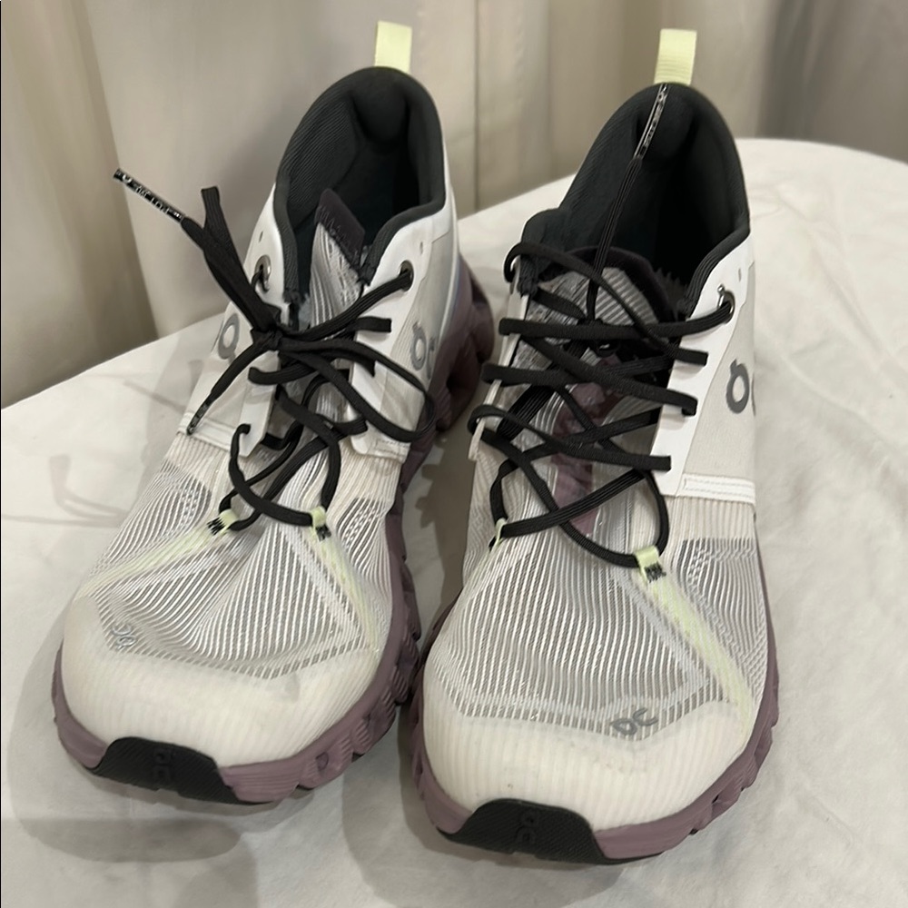 On Cloud X 3 Shift Sneakers - White and Purple - Size US 9.5